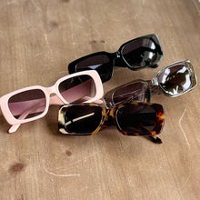 Load image into Gallery viewer, Rae rectangle Sunnies
